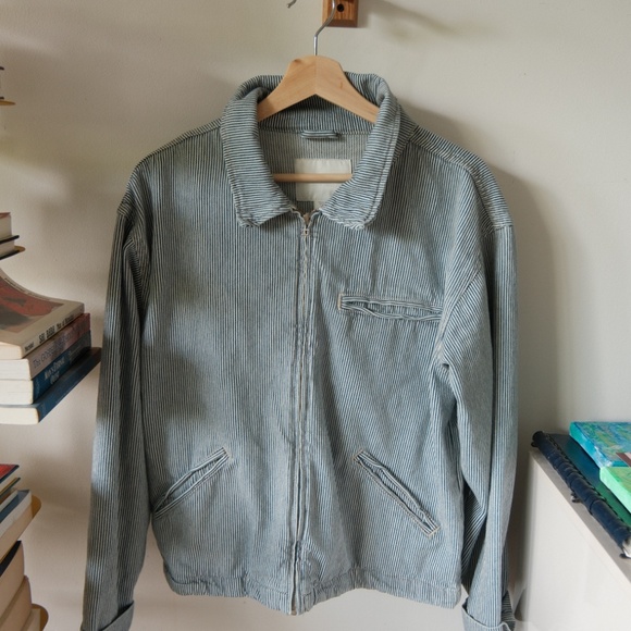 Vintage-Inspired Blue & White Striped Zip-Up Jacket – Minimalist Workwear Style - Picture 3 of 3